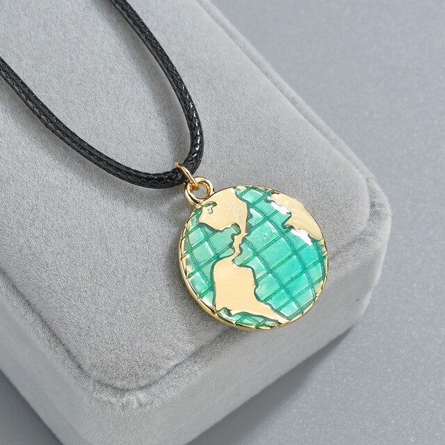 Trendy Maple Leaf Pendant&Necklace Worldmap Beetle Sunflower Ballon Pendant Fine Valentine's Day Jewelry Gift for Women Girls